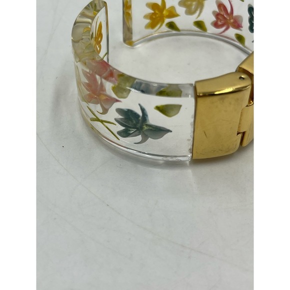 Joan Rivers Vintage Translucent Lucite Floral Wristband Watch - Picture 9 of 16